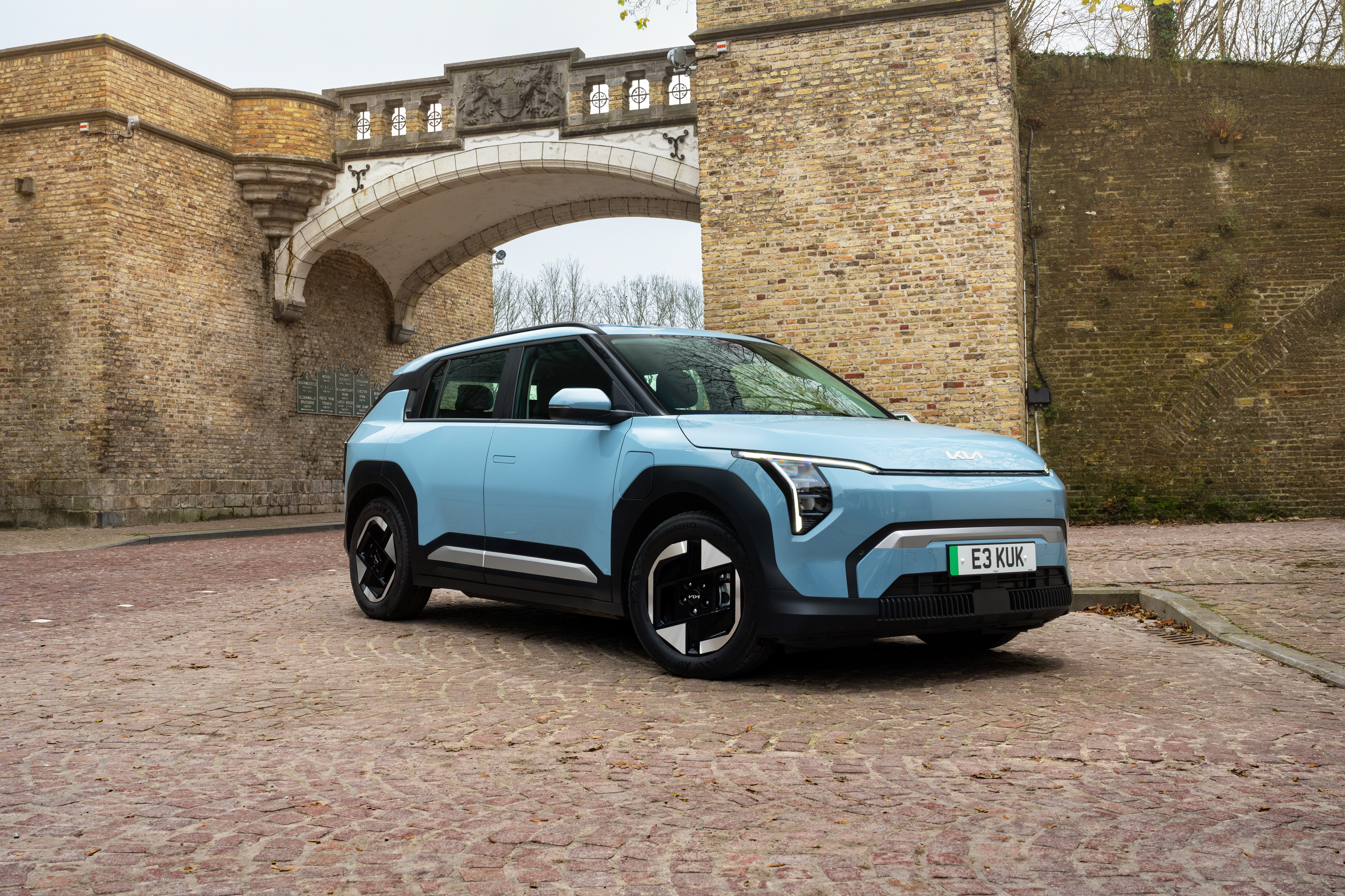 Christmas roadtrip - Kia EV3 ‘Air’ 81.4kWh – Frost Blue