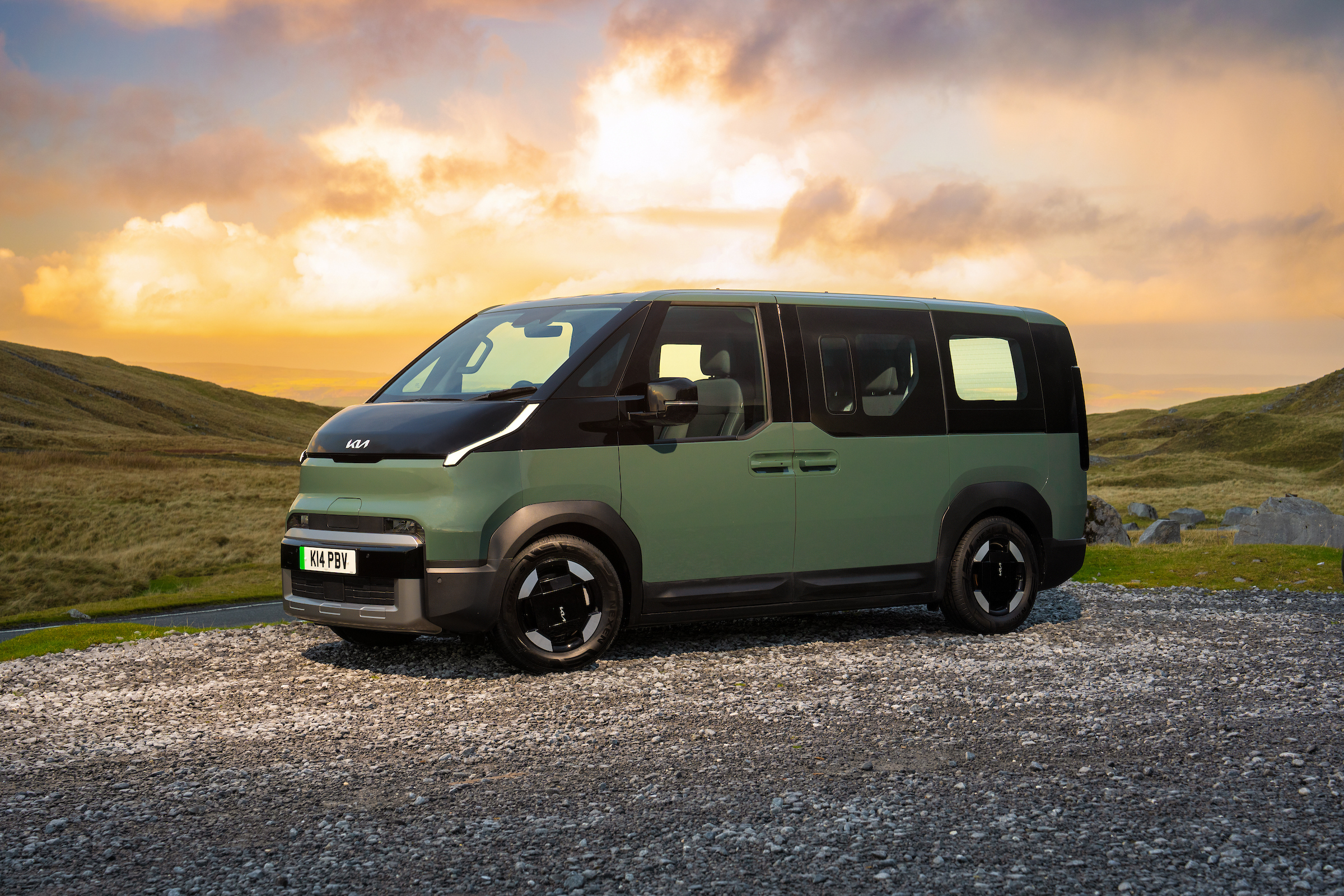 Kia PV5 Passenger 5st ‘Plus’ 71.2kWh – Cityscape Green