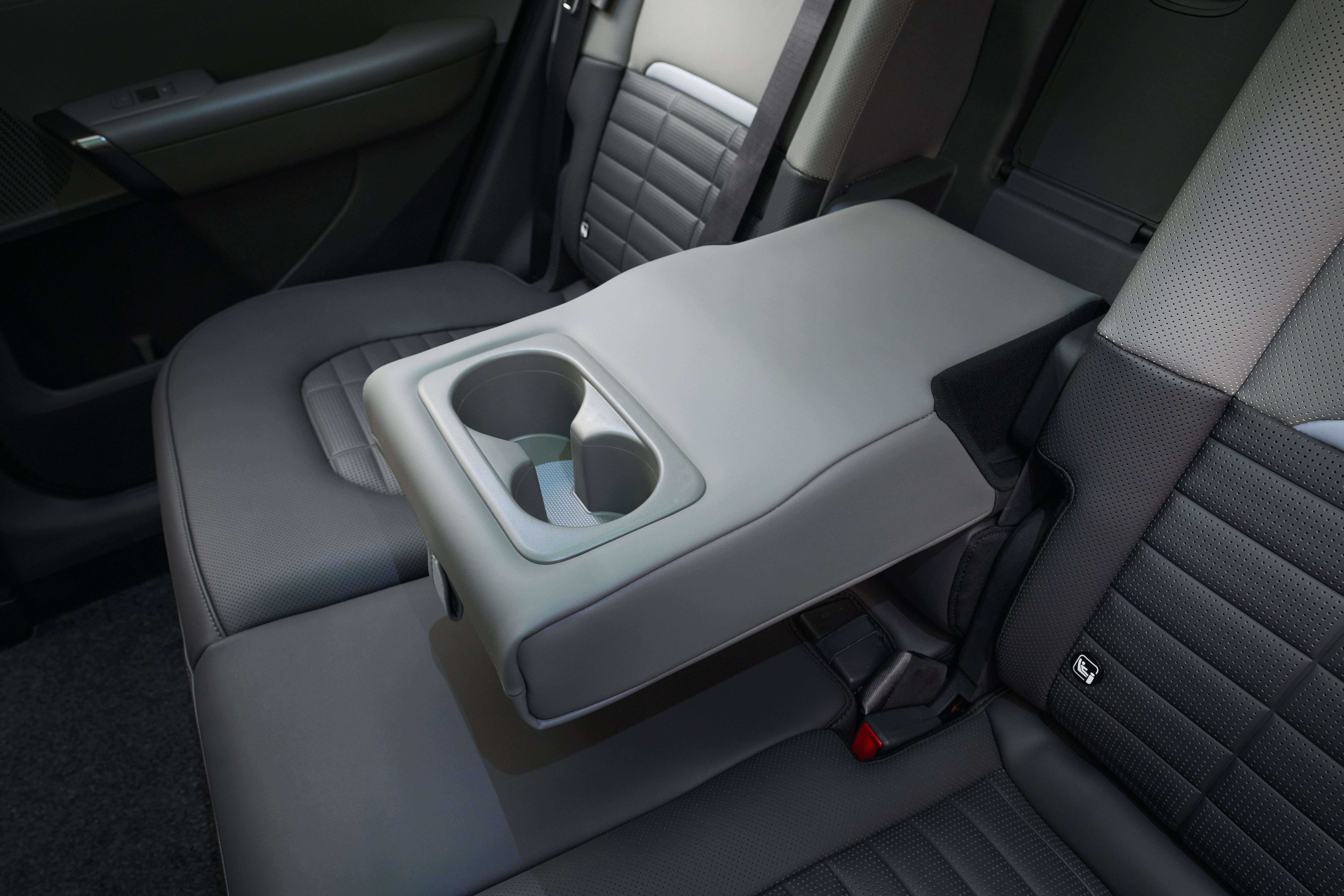 All-new Kia Seltos (ICE - Baseline - EU) - Pale Grey
