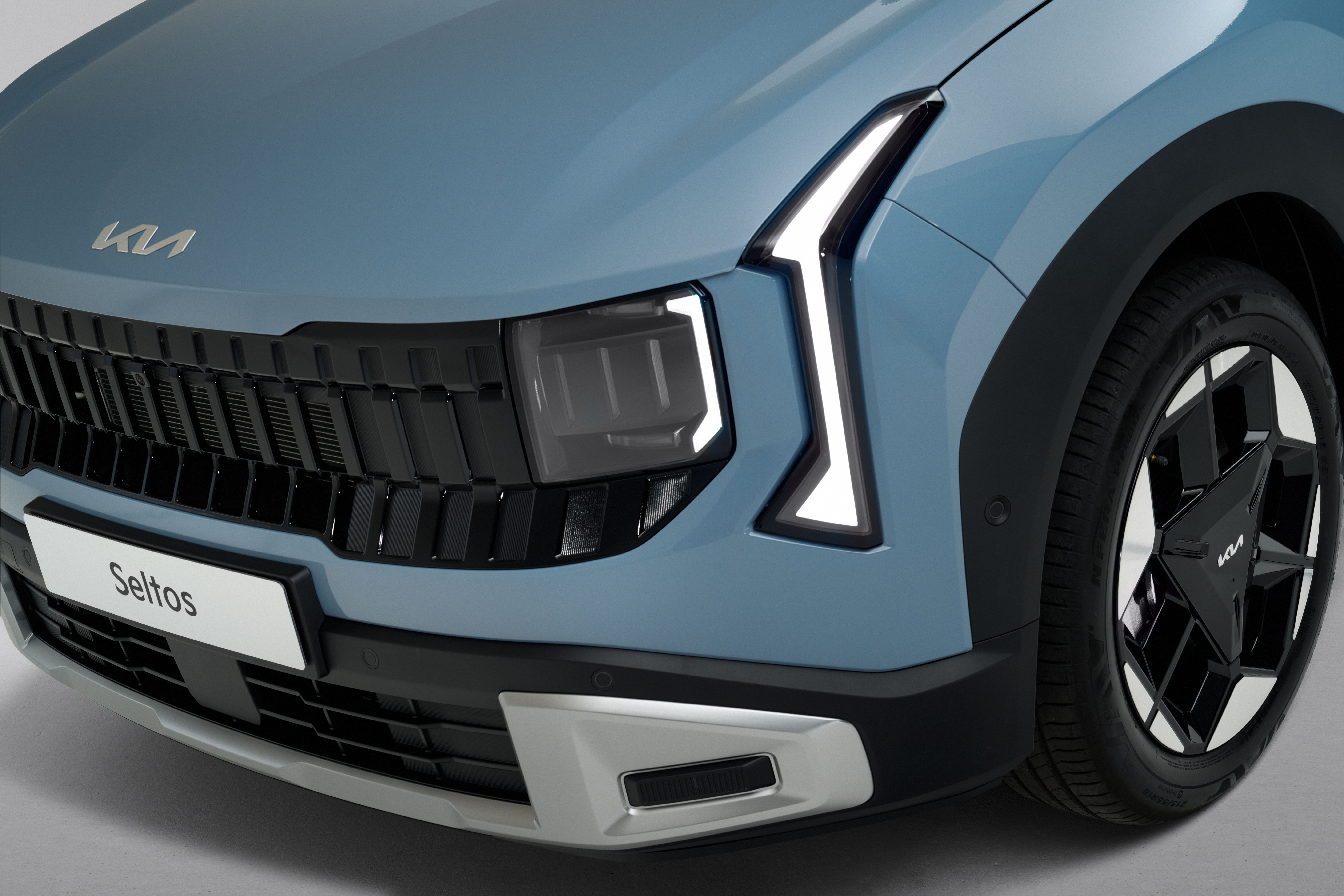 All-new Kia Seltos (ICE - Baseline - EU) - Pale Grey