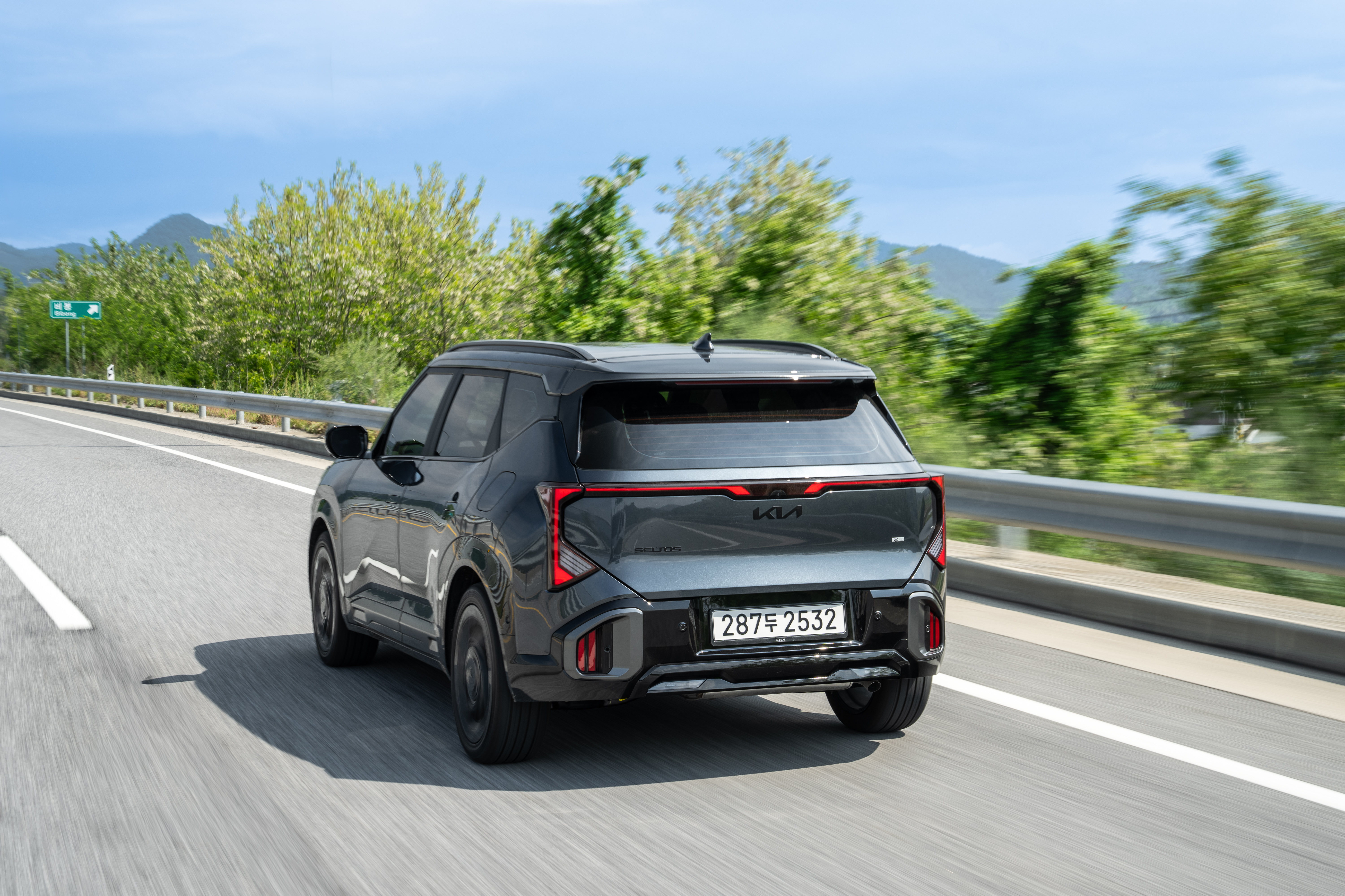Kia Seltos HEV ‘X-Line’ (Korean) – Gravity Grey