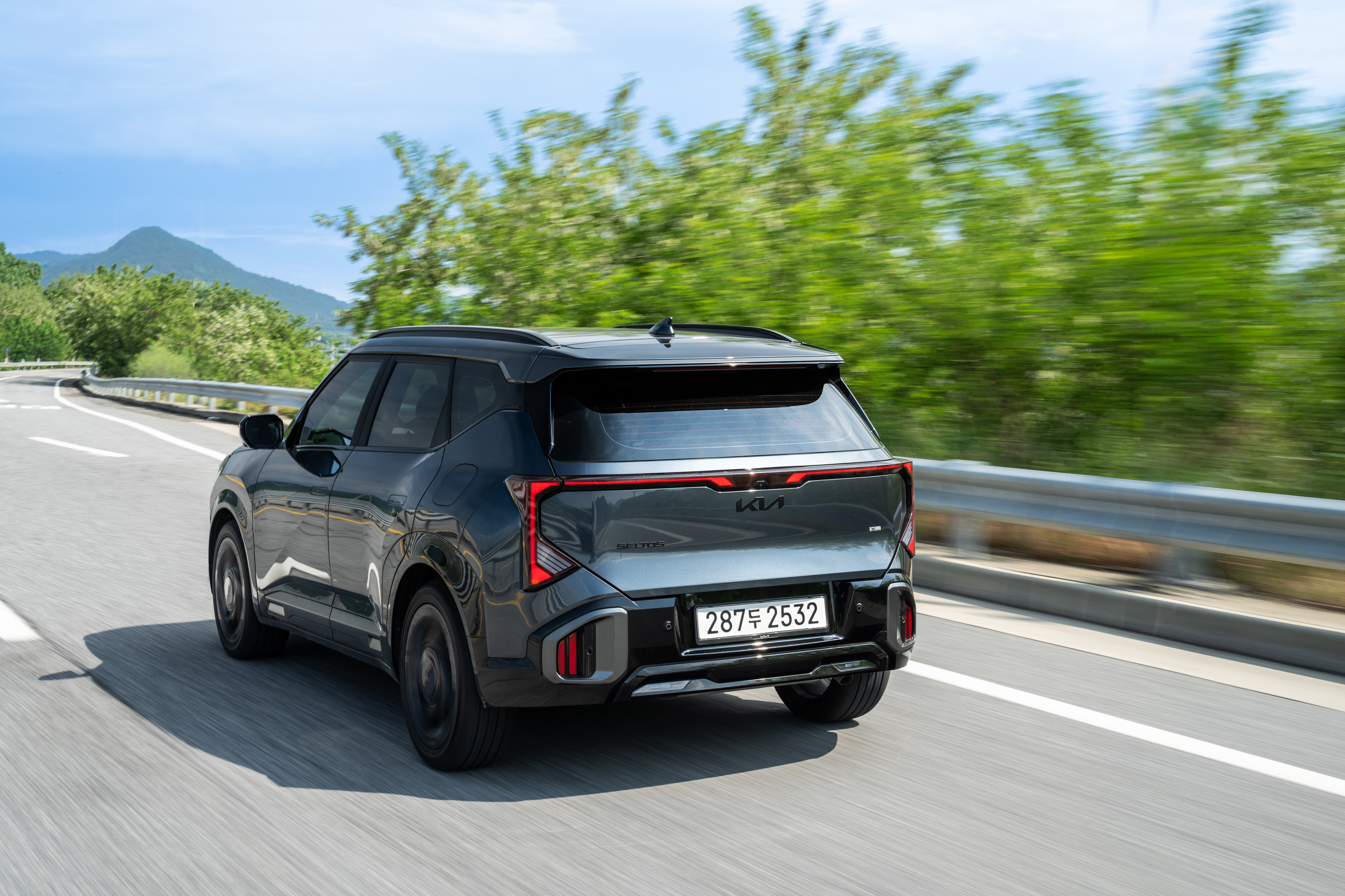 Kia Seltos HEV ‘X-Line’ (Korean) – Gravity Grey