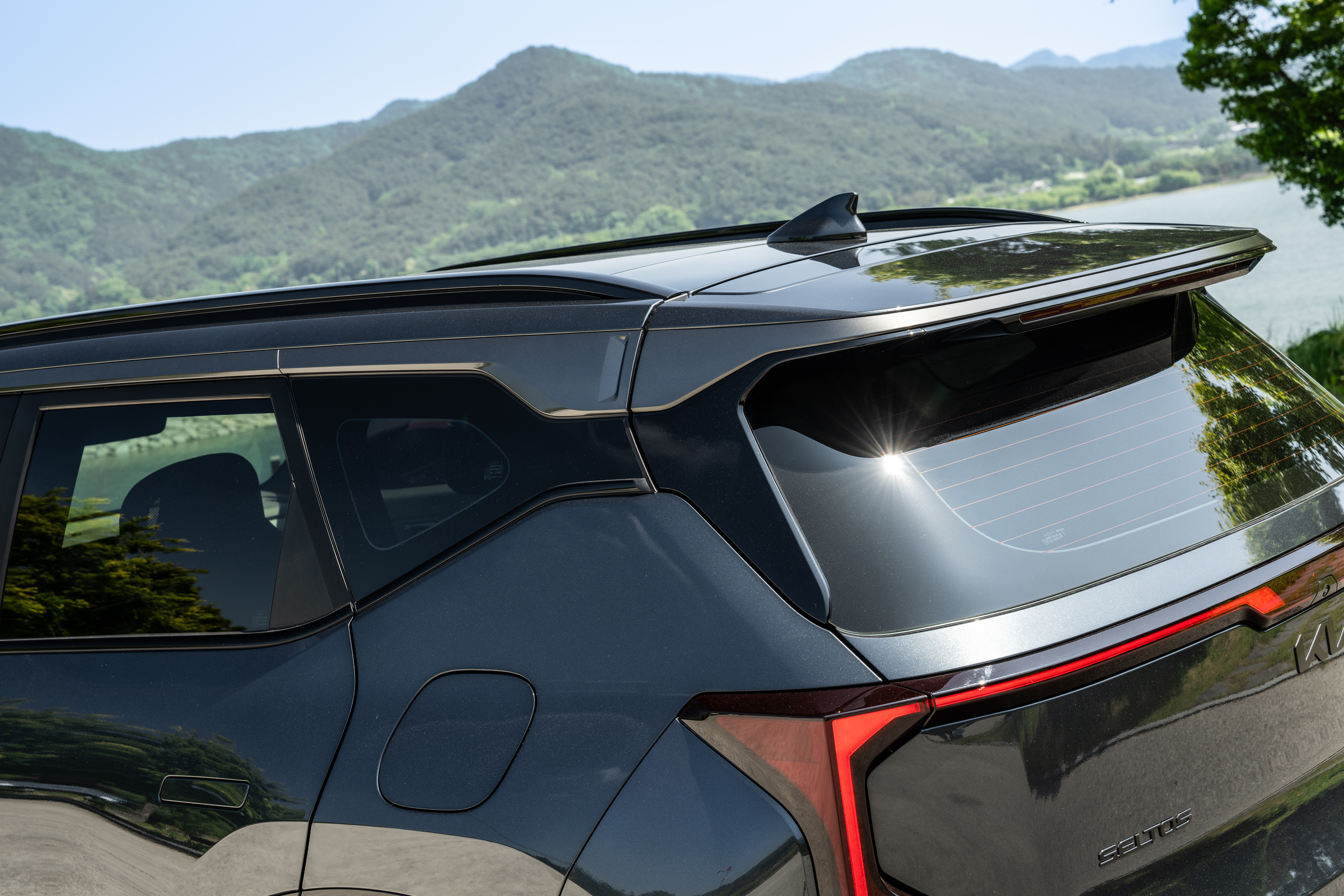 Kia Seltos HEV ‘X-Line’ (Korean) – Gravity Grey