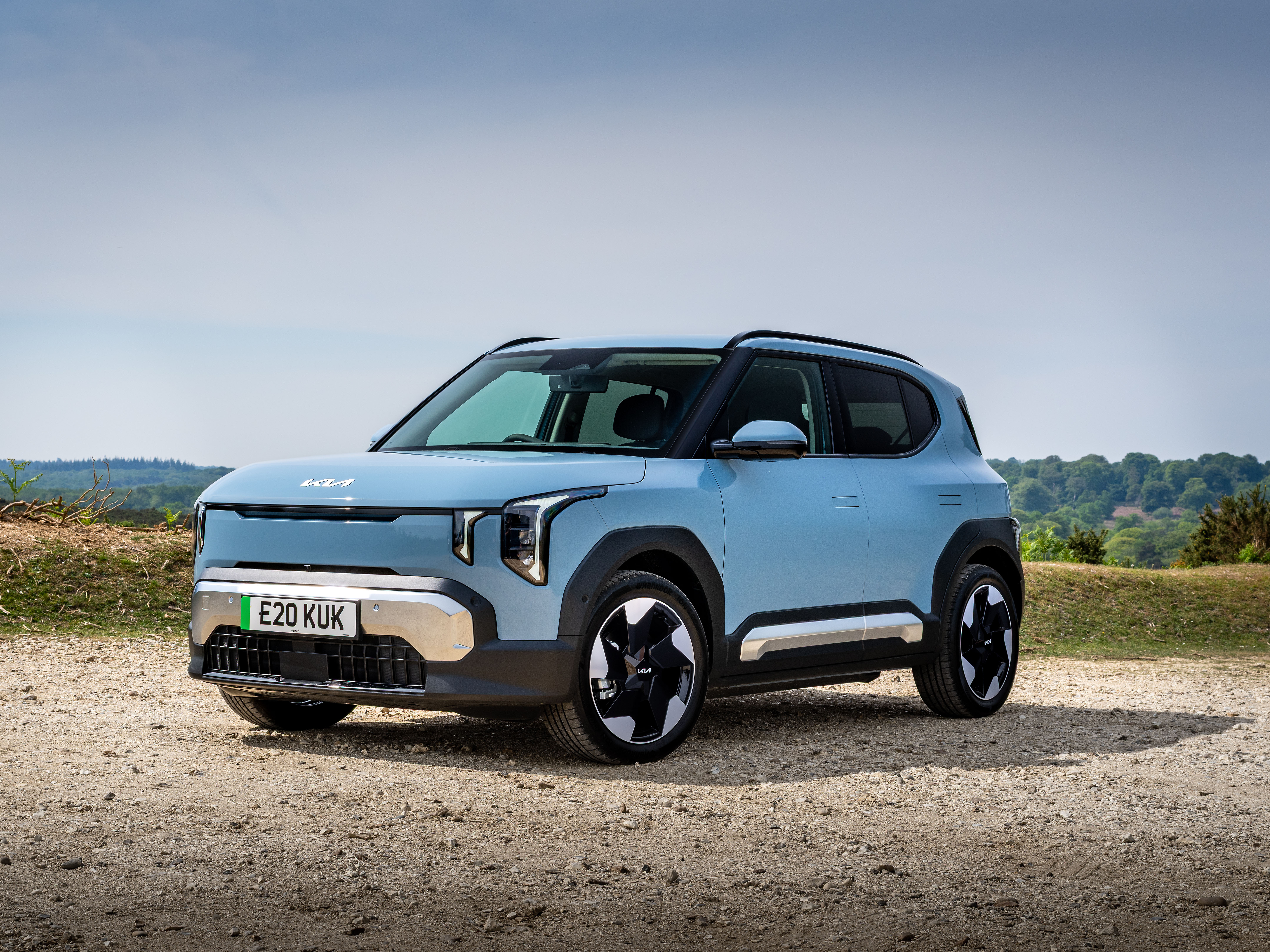 Kia EV2 ‘First Edition’ 42.2kWh FWD (UK) – Frost Blue