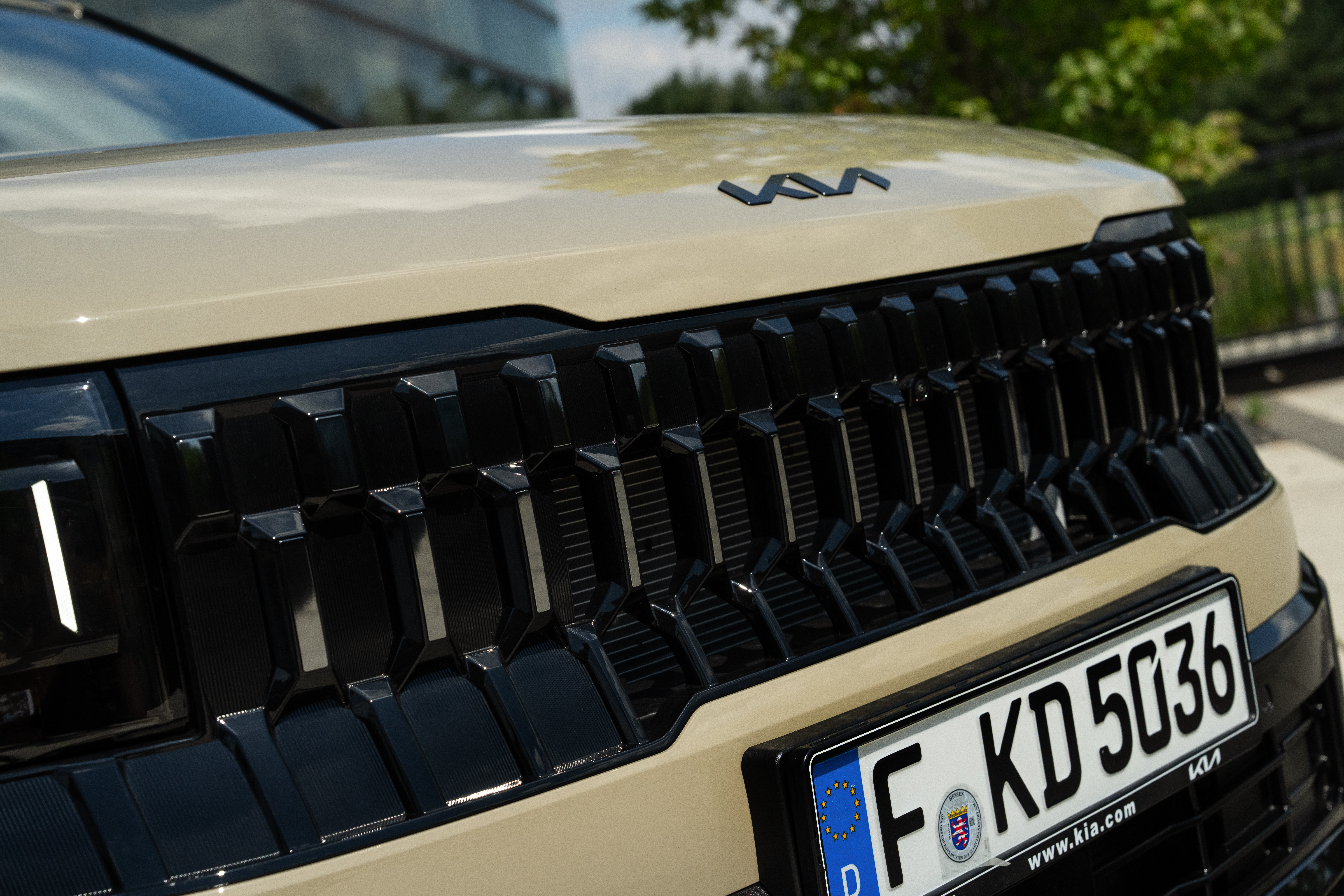 Kia Seltos ICE 'X-Line' AWD (EU) - Tan Beige
