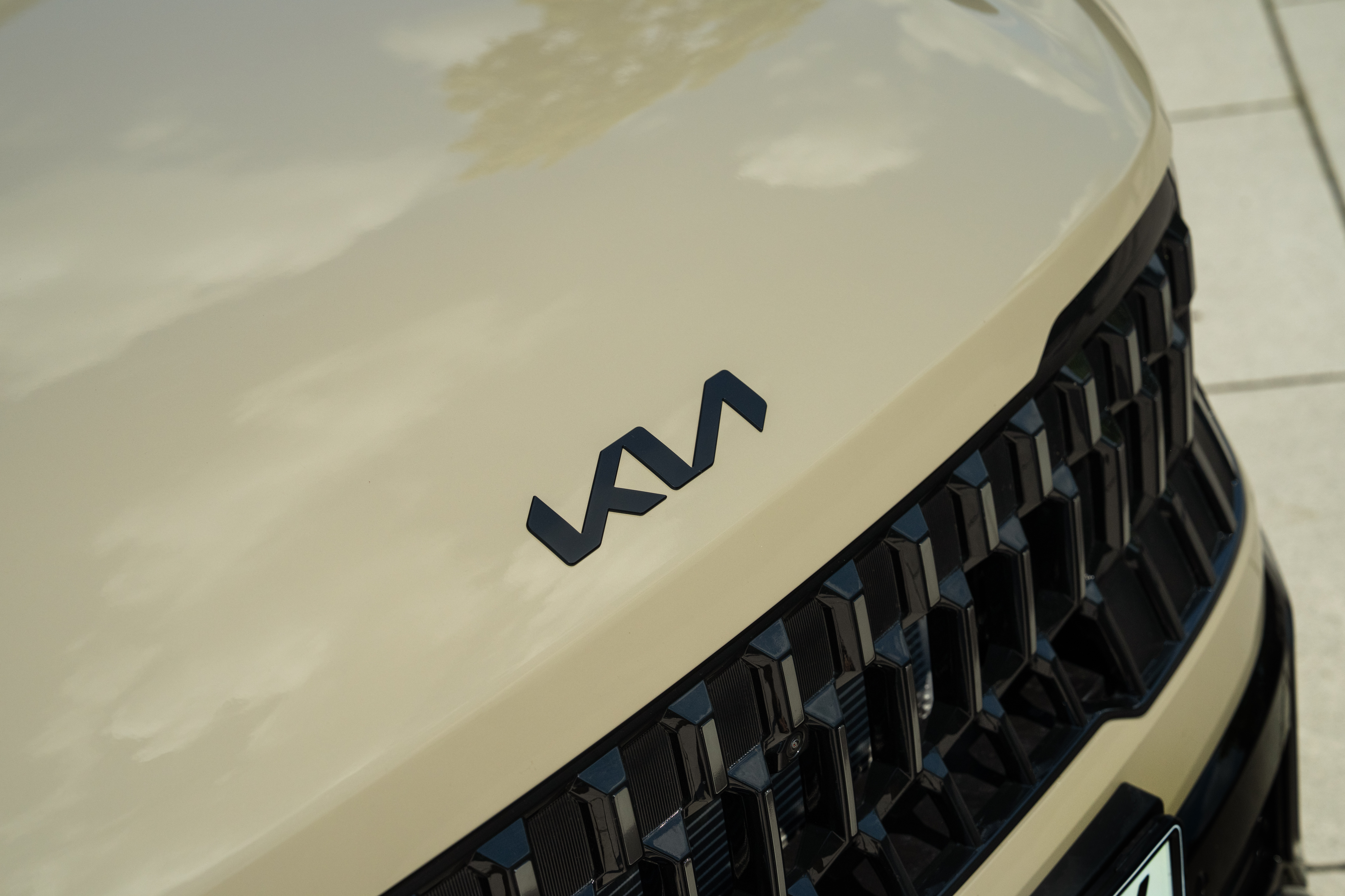 Kia Seltos ICE 'X-Line' AWD (EU) - Tan Beige