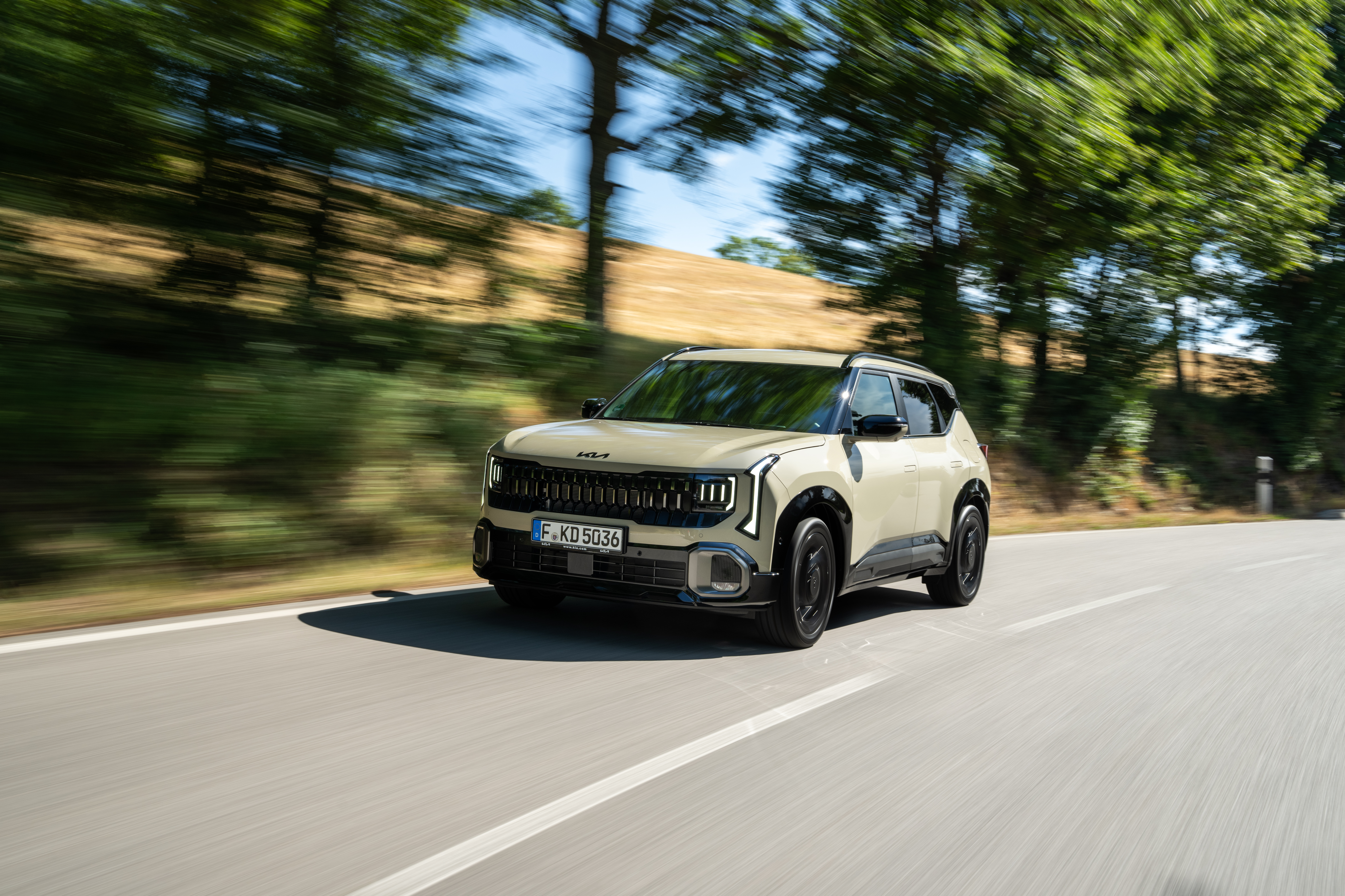 Kia Seltos ICE 'X-Line' AWD (EU) - Tan Beige