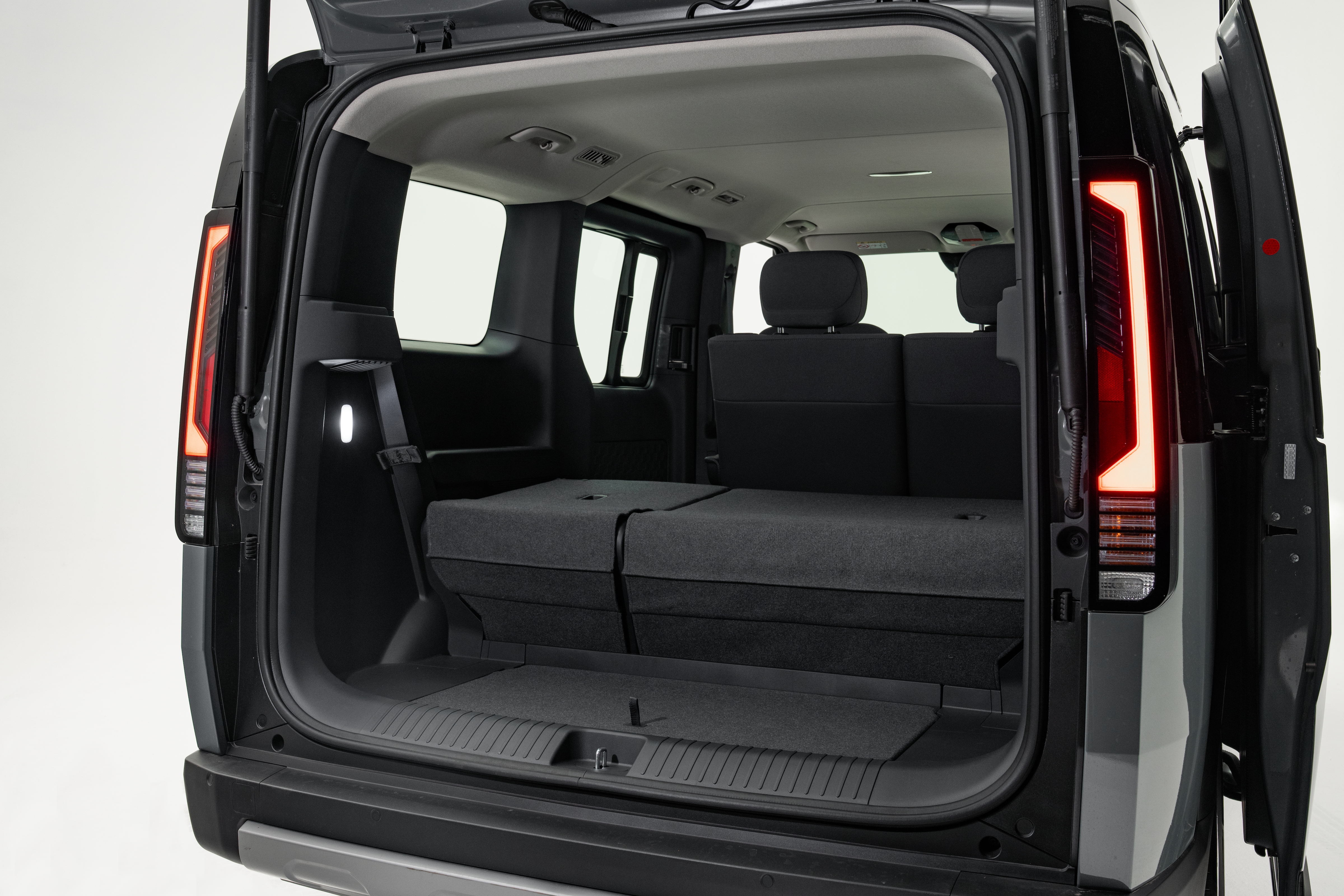 Kia PV5 Passenger 7st ‘Plus’ – pre-production (UK)  -  Lakehouse Grey