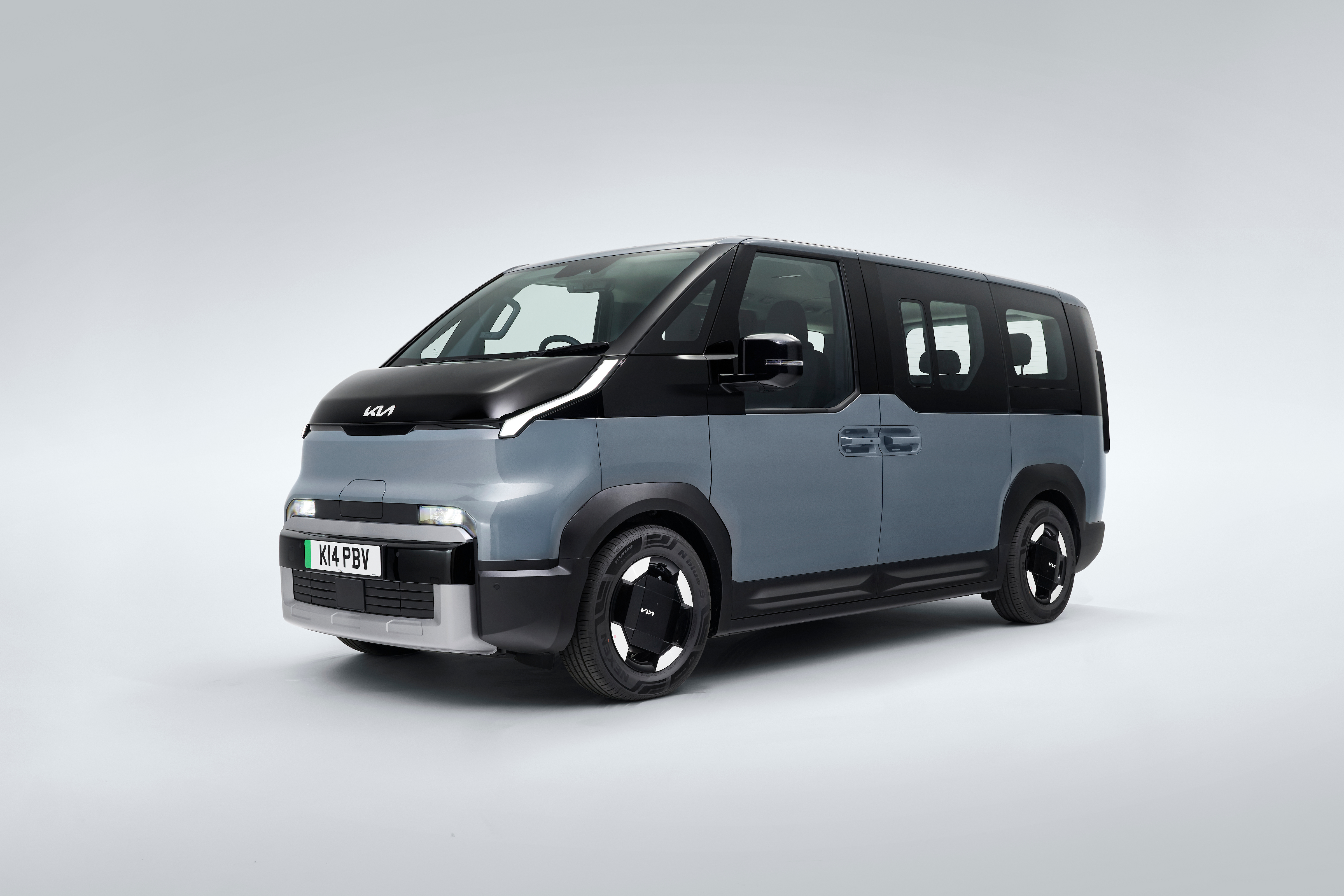 Kia PV5 Passenger 7st ‘Plus’ – pre-production (UK)  -  Lakehouse Grey