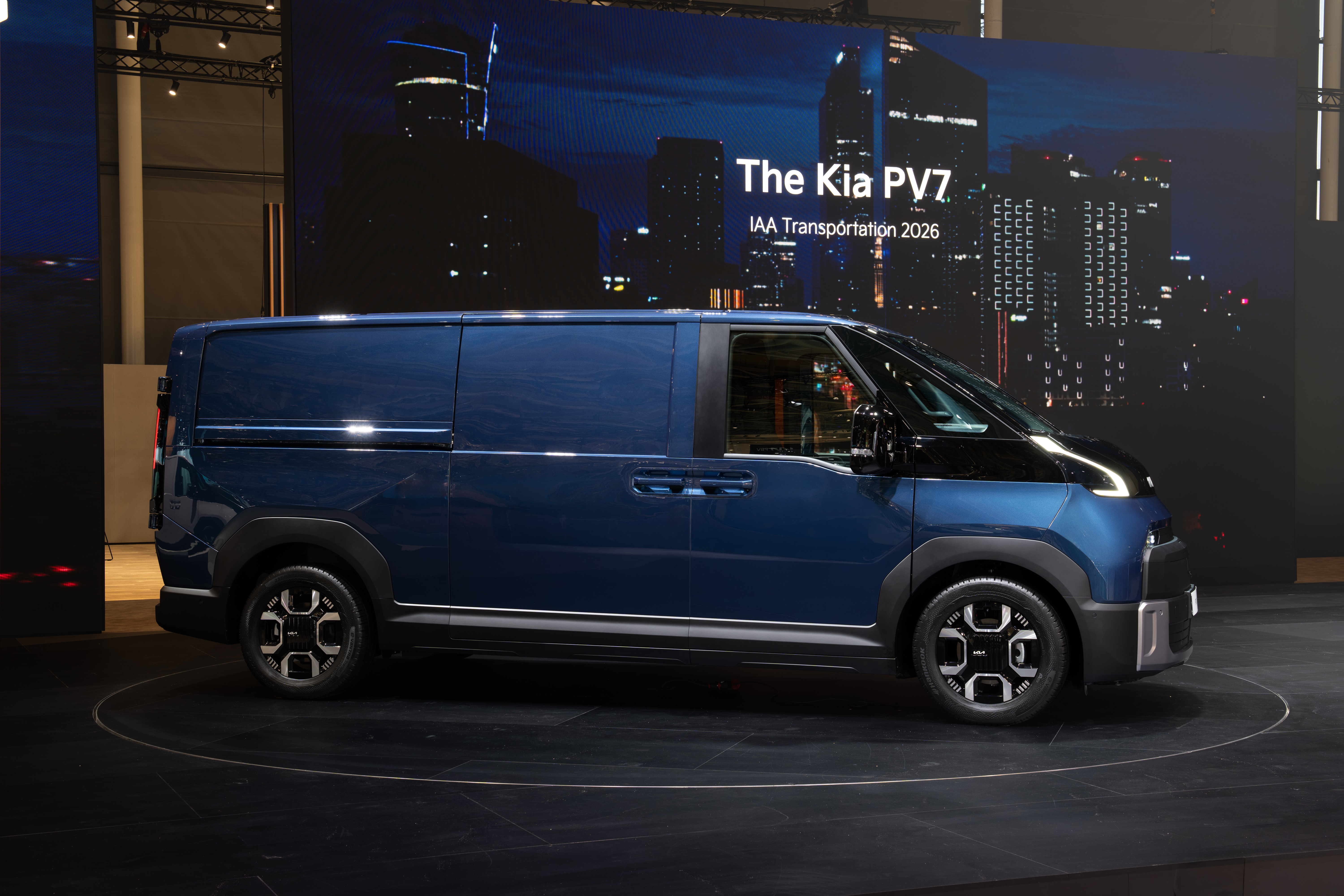 Kia PV7 Cargo - Fjord Blue