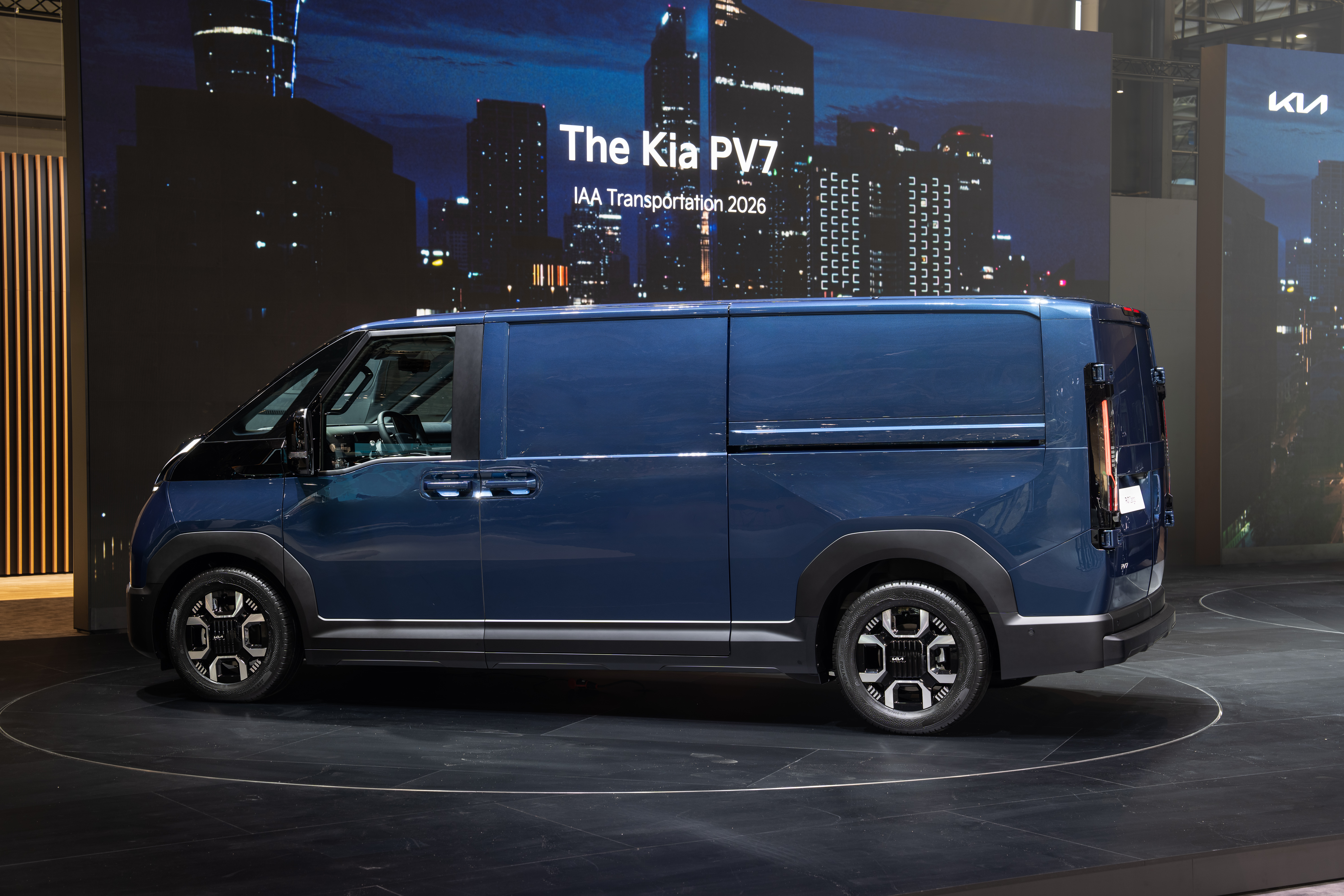 Kia PV7 Cargo - Fjord Blue