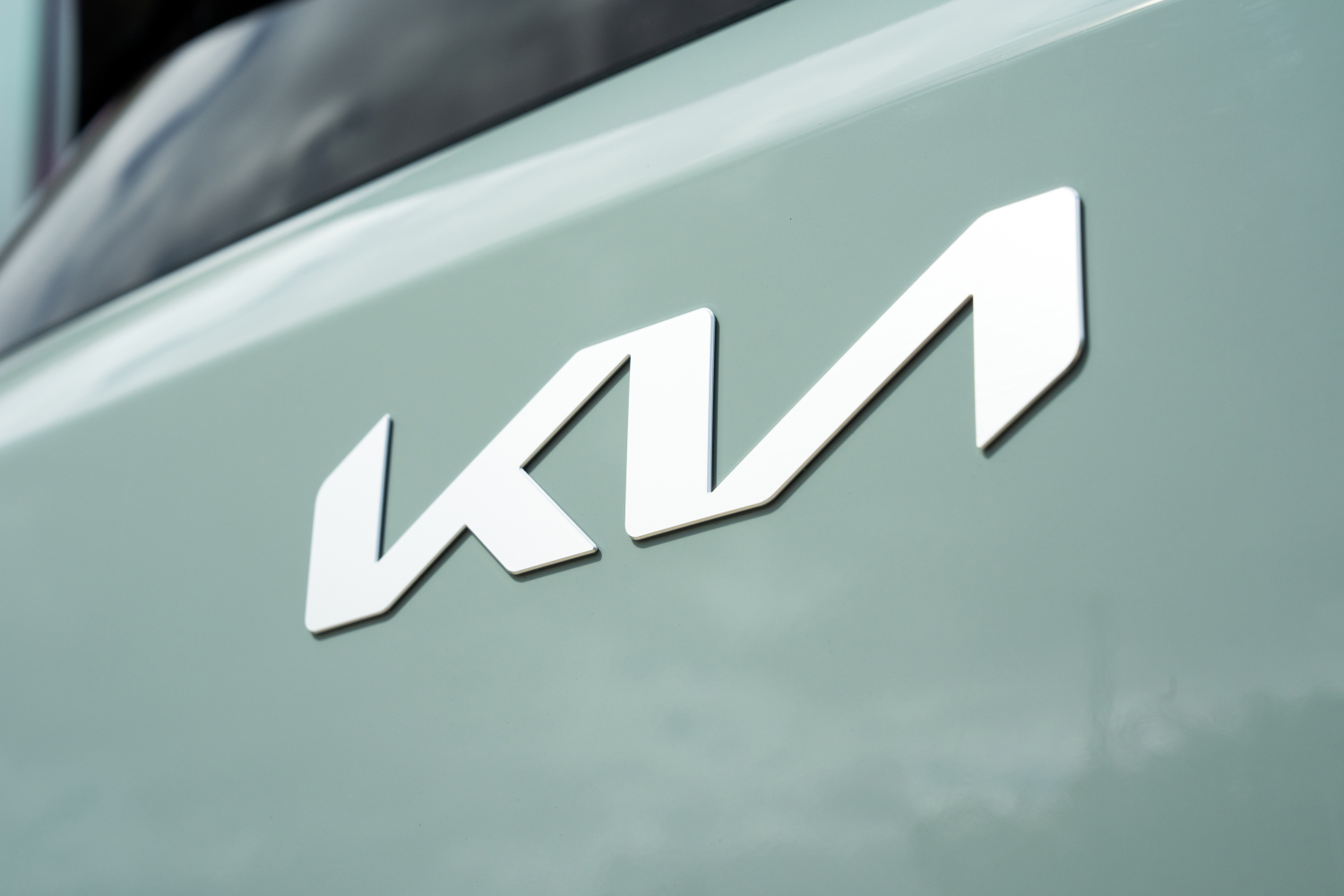 September and year-to-date records smashed once more by Kia UK